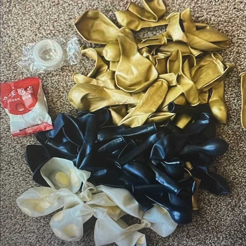 92 pieces Black Golden Balloon KIT